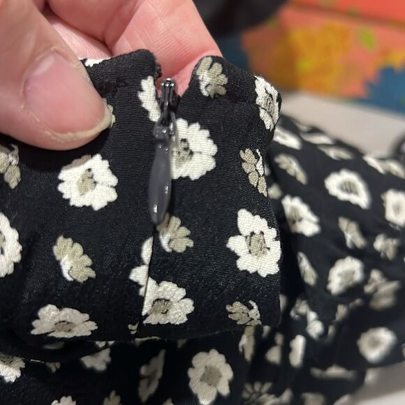 madewell ns232 Ruched V-Neck Mini Dress in Floral blk and wt nwt size 4 - Picture 10 of 13